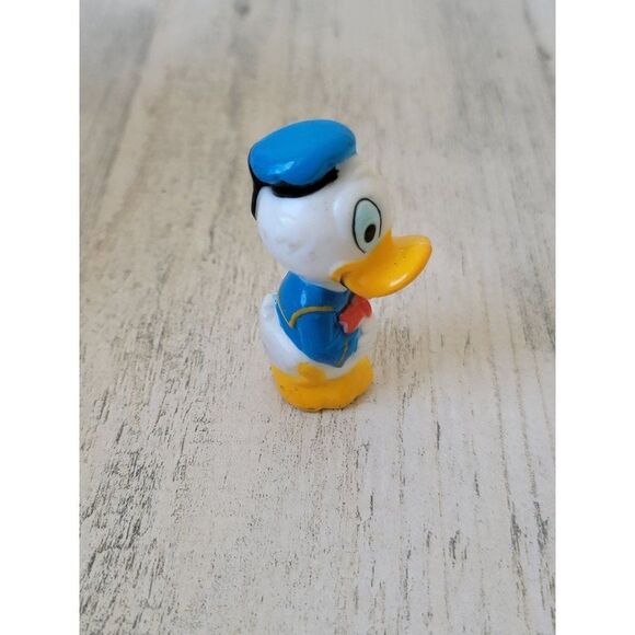 Vintage miniature Donald Duck blue outfit hand fold bow toy figure - Picture 2 of 6